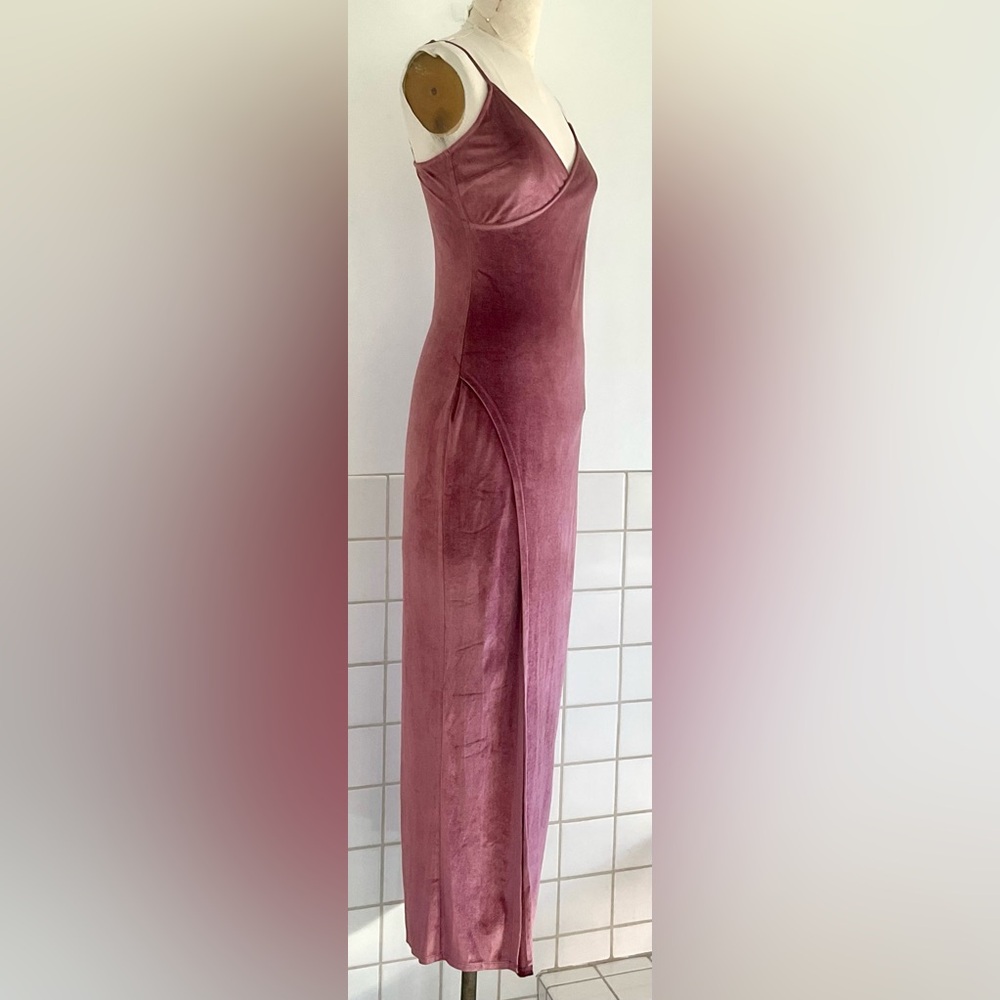Lulu's Luxurious Stretch Velvet Dress  Deep Rose Mock Wrap Front NWT - Picture 2 of 6